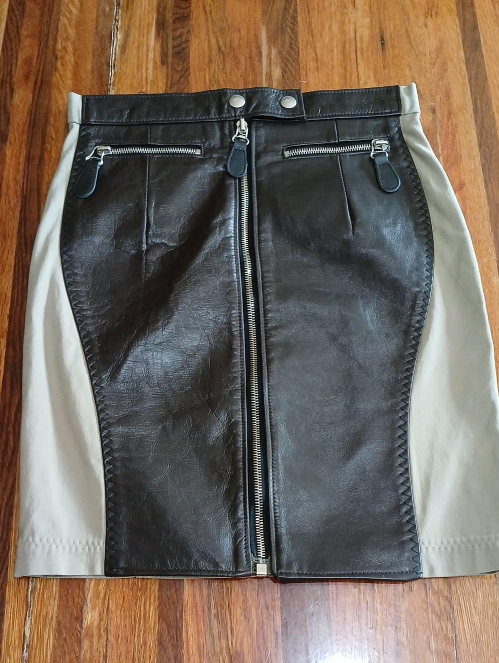 John Richmond Woman Leather Zip Front Mini Skirt - Medium